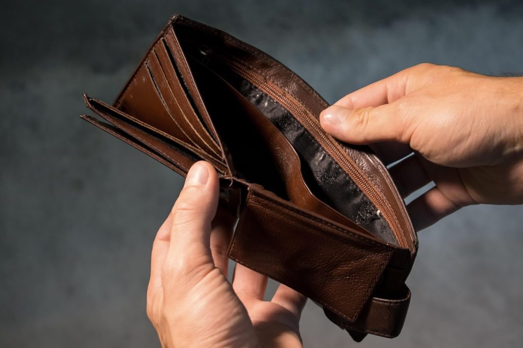 Image of an empty wallet 